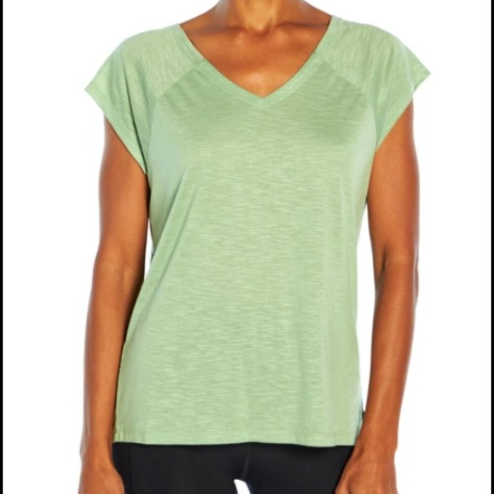 JESSICA SIMPSON Winnie Crossback V-Neck T-Shirt